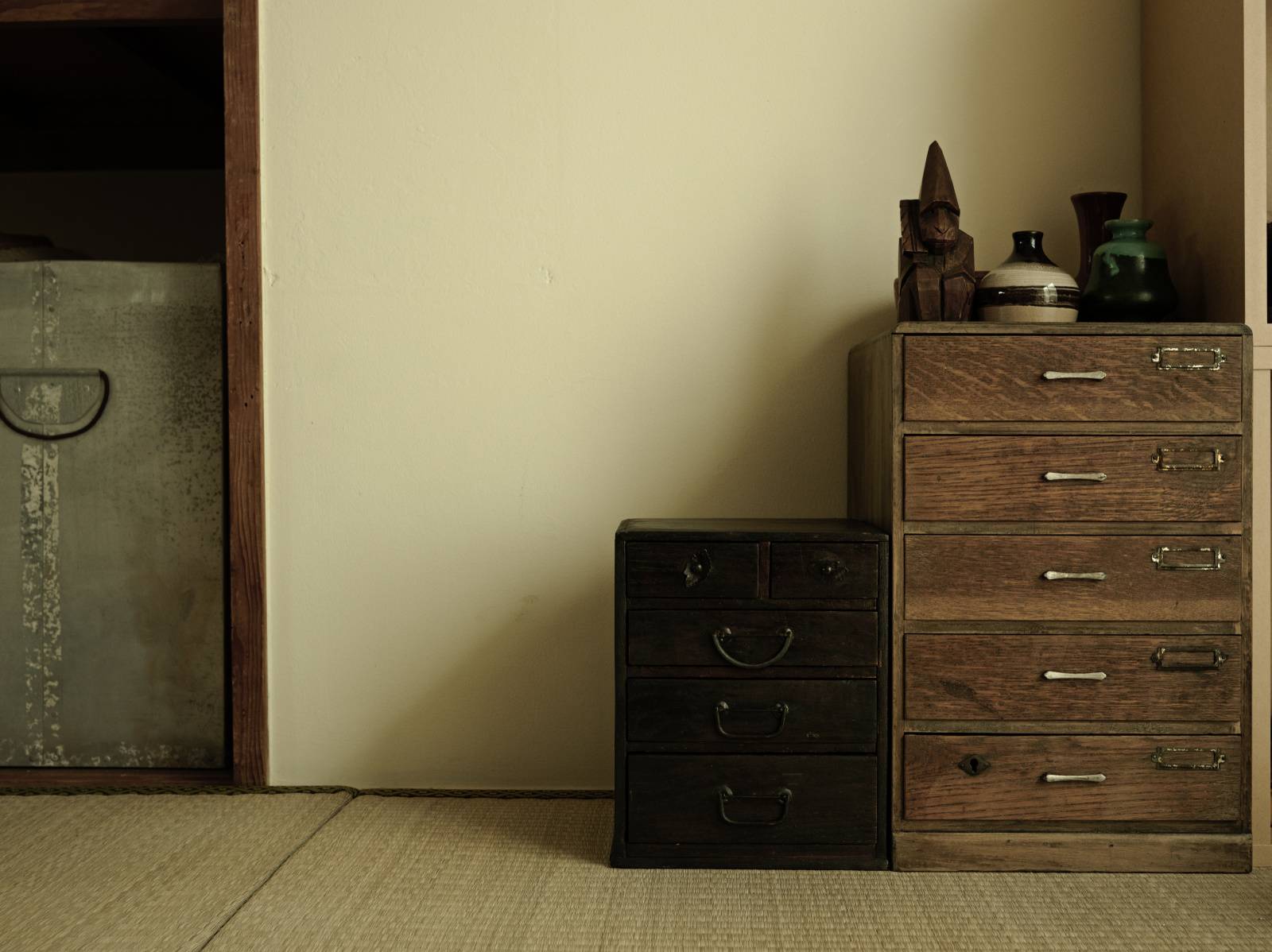 北西　運を逃す　古い家具