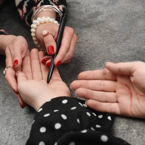 年齢を重ねてから成功するタイプ。「苦労人」に現れる特別な手相5選