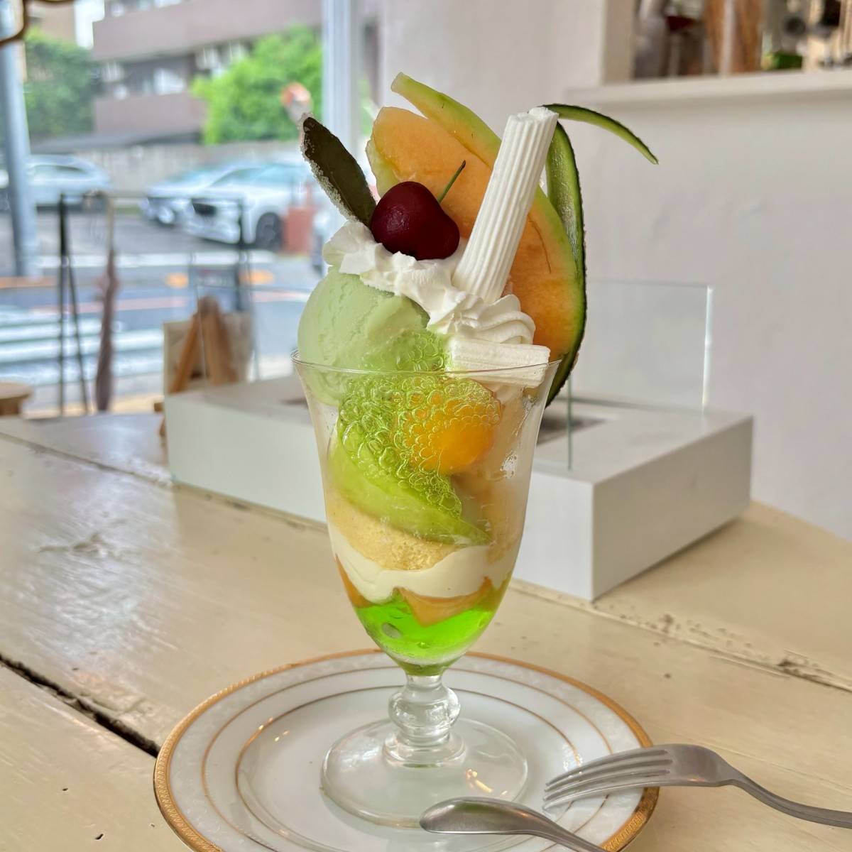 メロンソーダパフェ