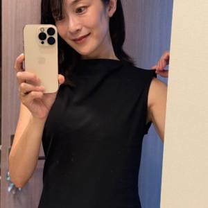 人気カラーは既に店頭で品薄！？ヘビロテ間違いなし♡【GU】ボトルネックT