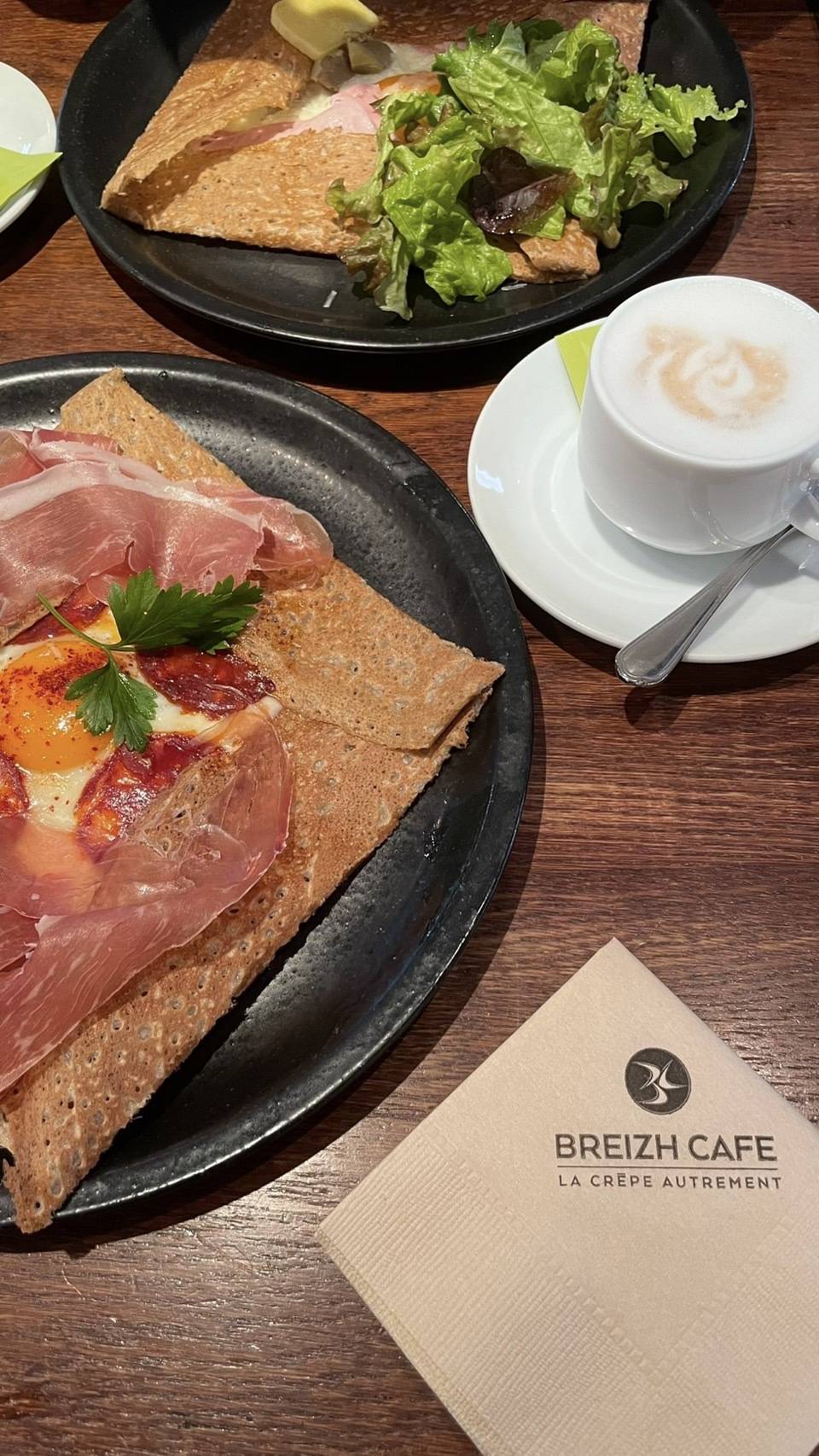 Breizh Cafe (ブレッツ カフェ)の「ガレットバスク」