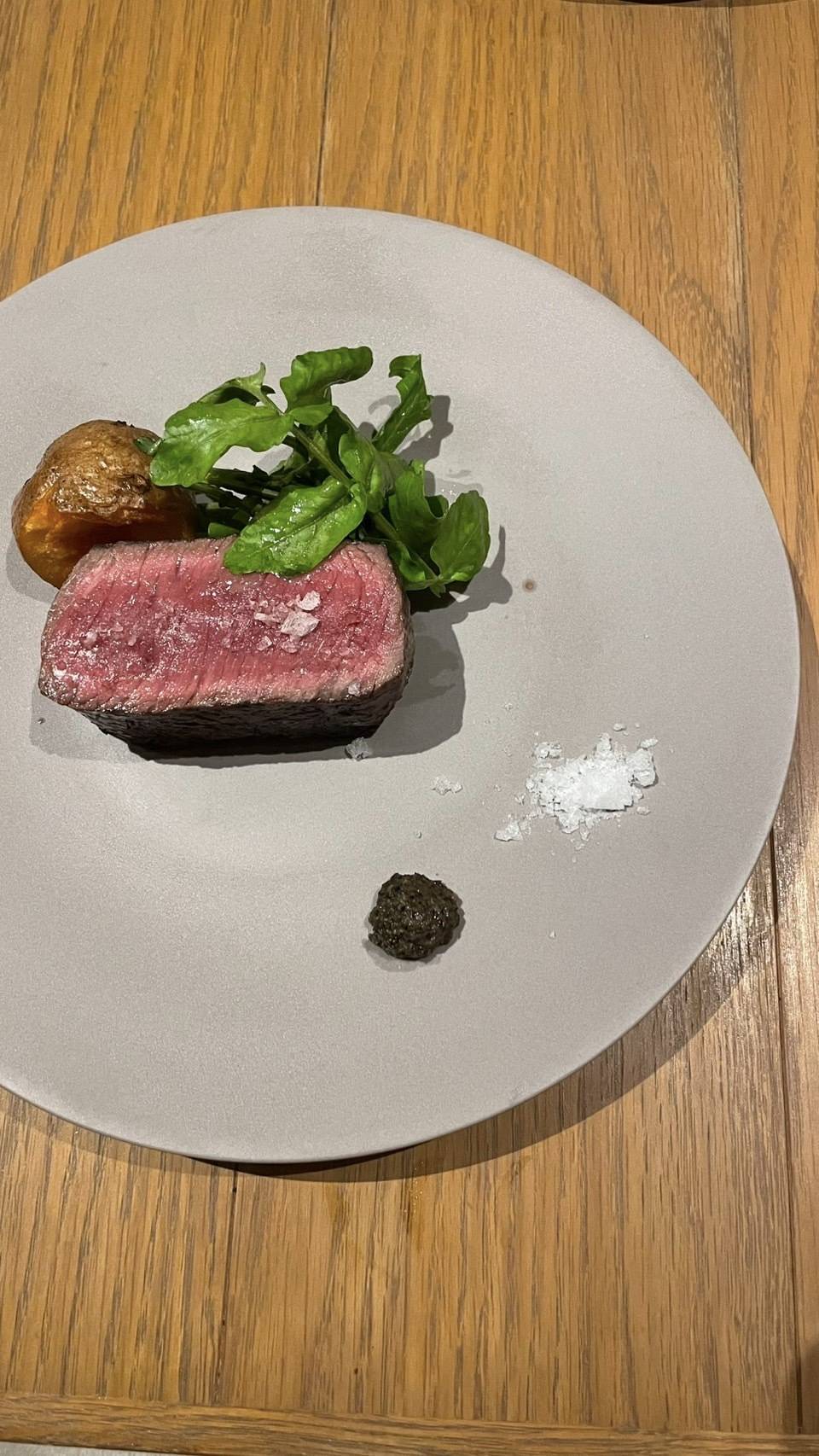 far.pitte(ファルピッテ) ハーブ牛のサーロイン