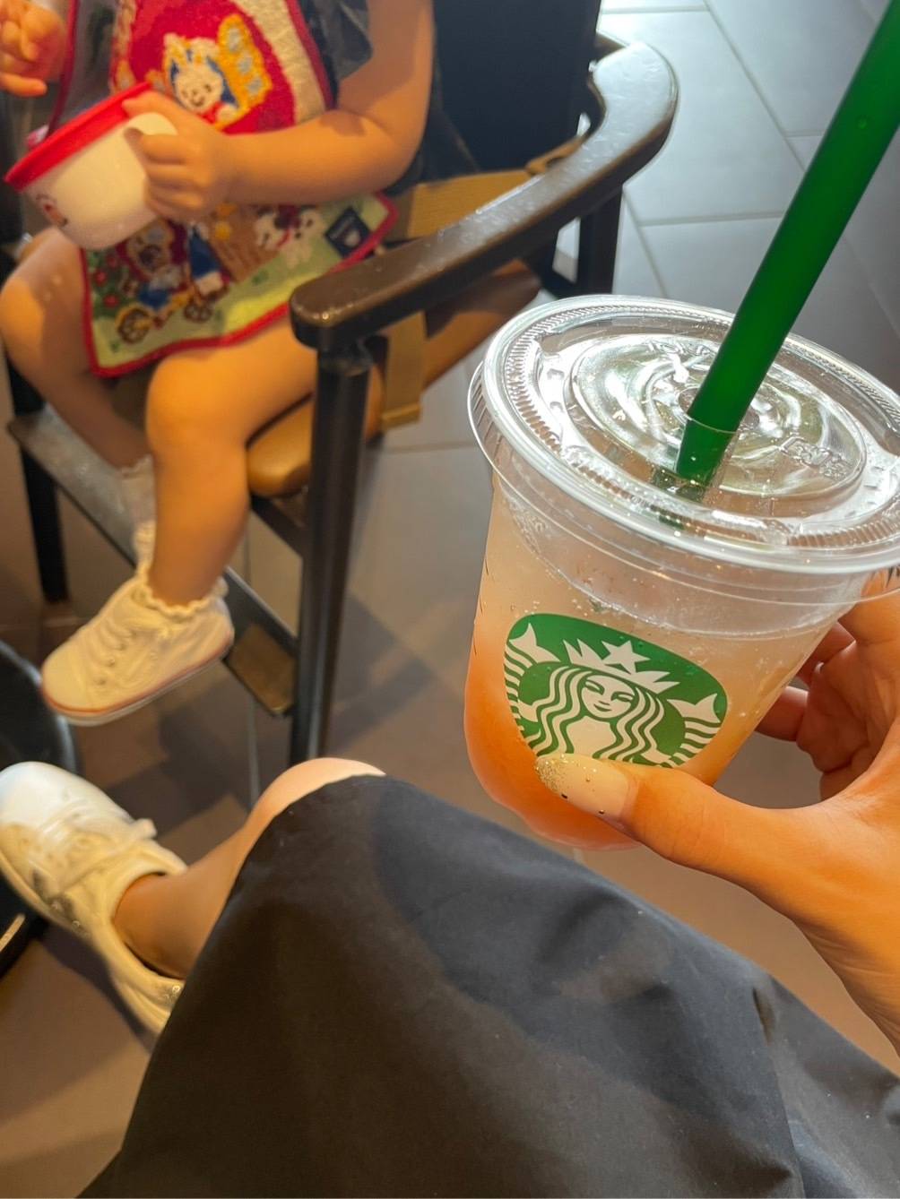 スタバのチラックスソーダーピーチ