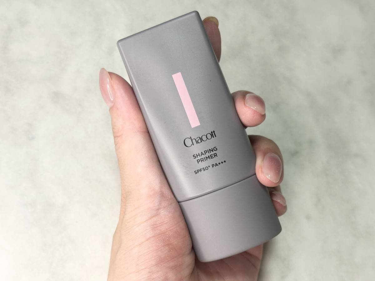 時短メイクもできるチャコット　シェイピングプライマー