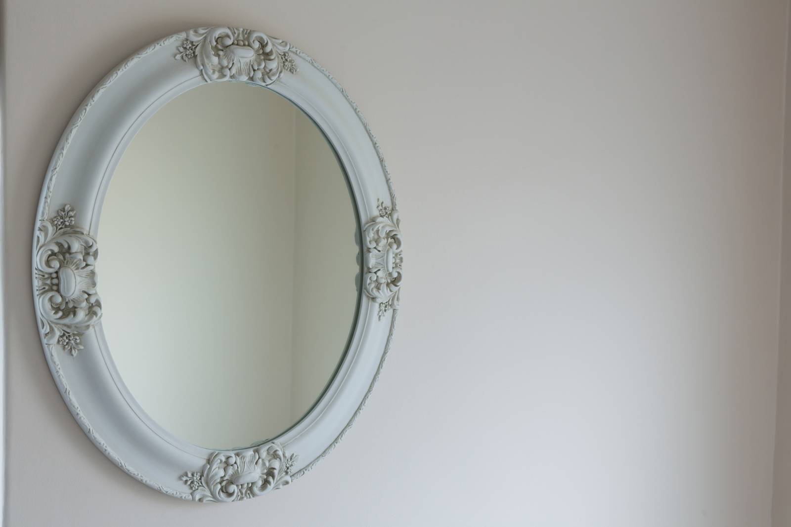 魔除け　西　アイテム　鏡