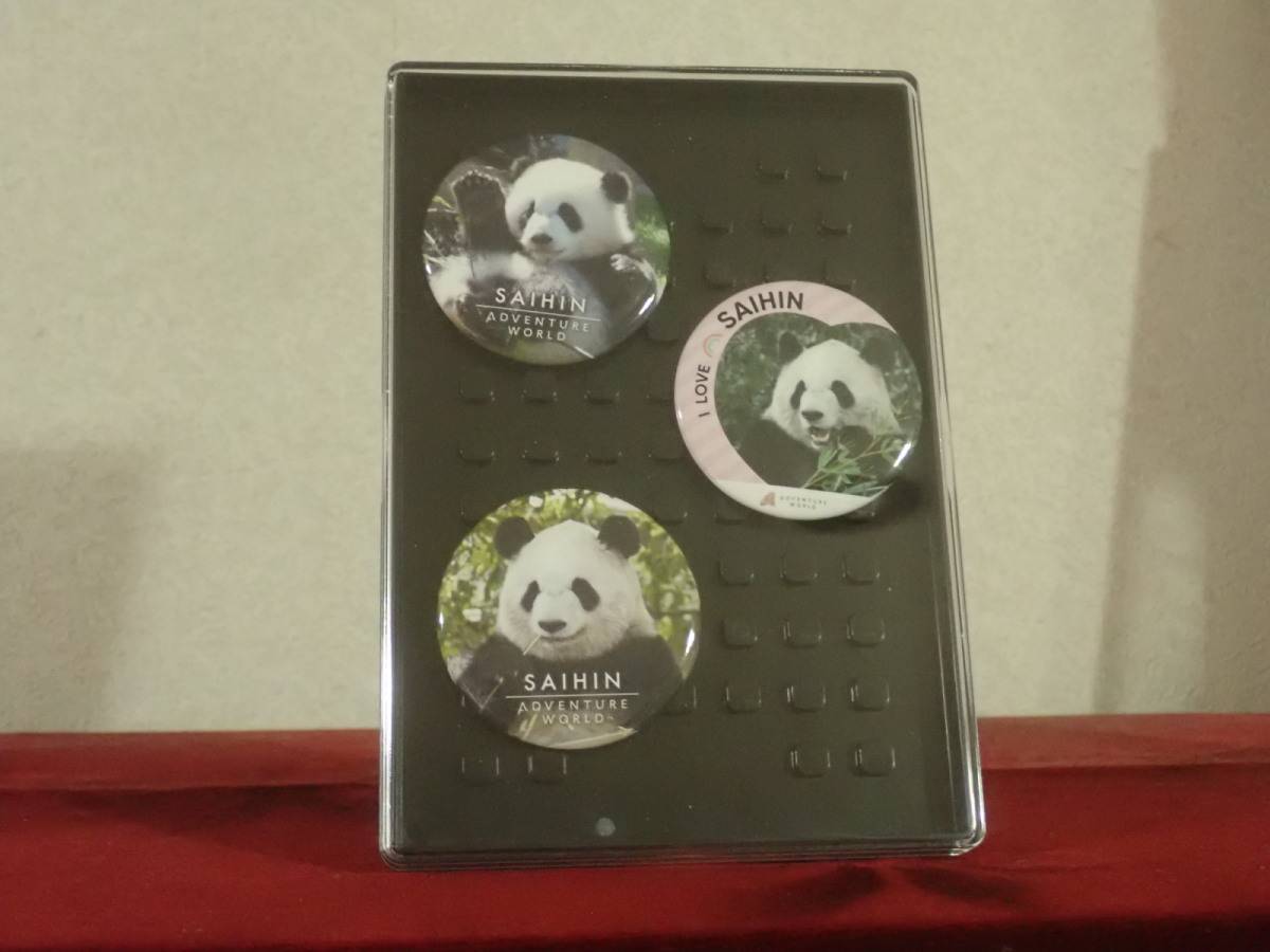 ダイソーの缶バッジスタンド付ケース