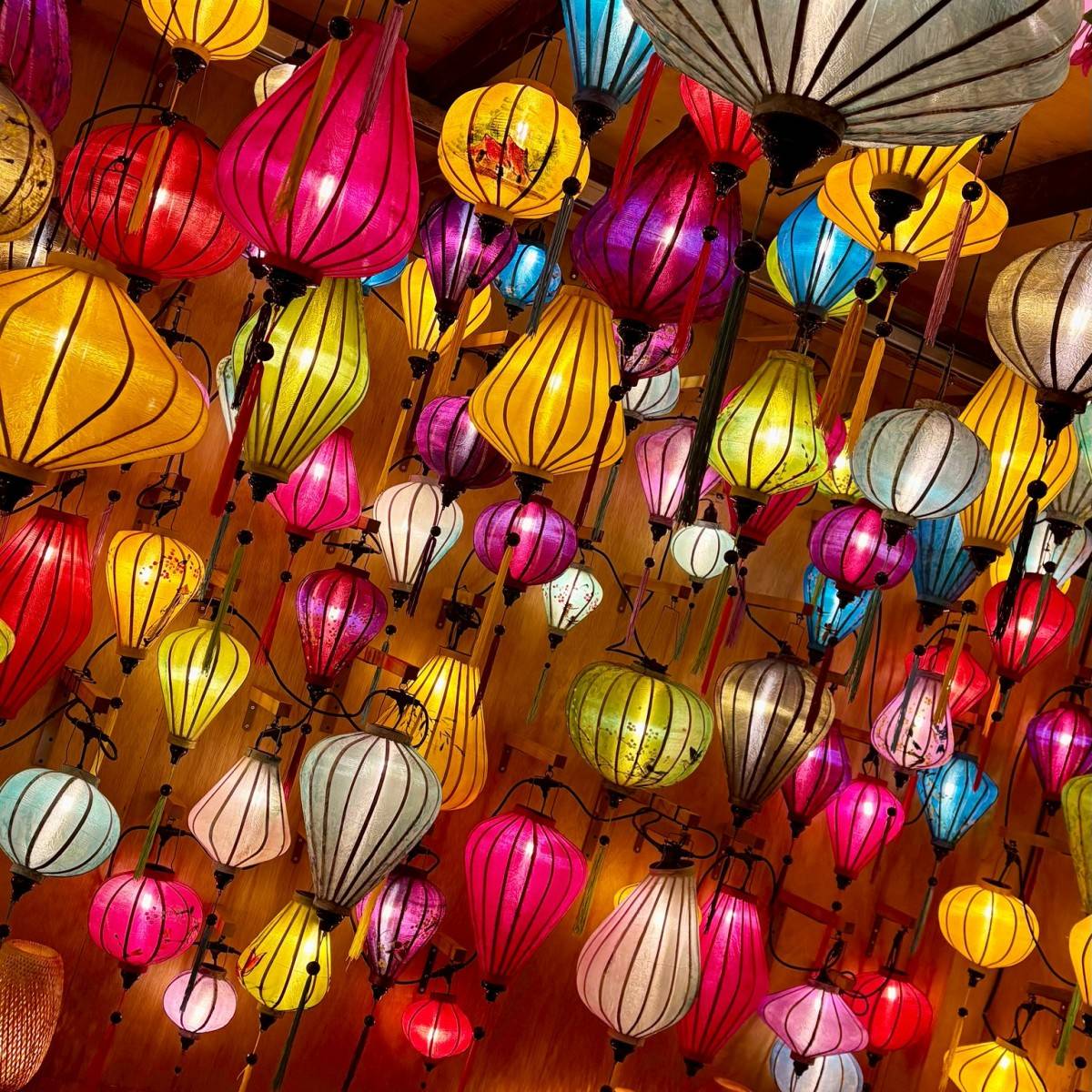 横浜ベイクォーター「ランタンナイト」