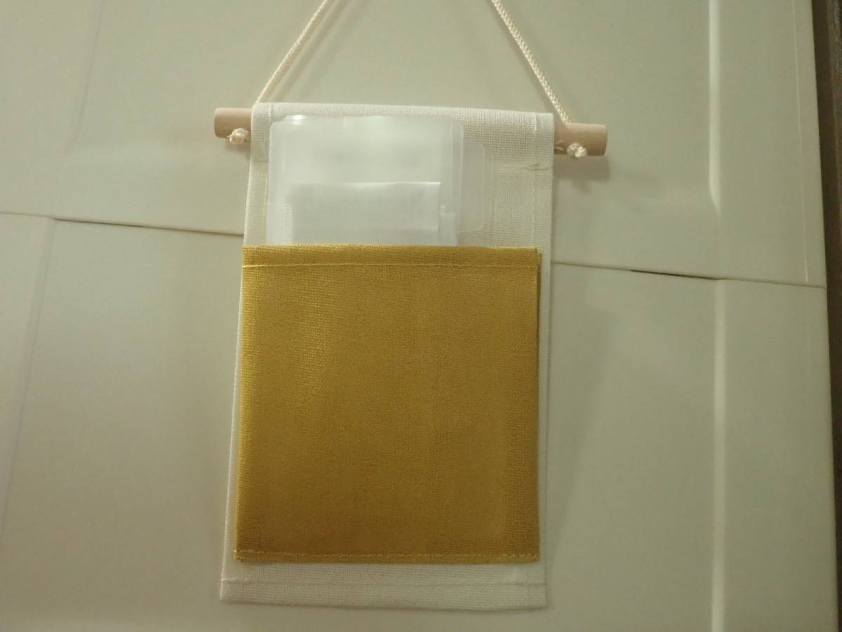 ダイソーのウォールポケット(ポケット1個)