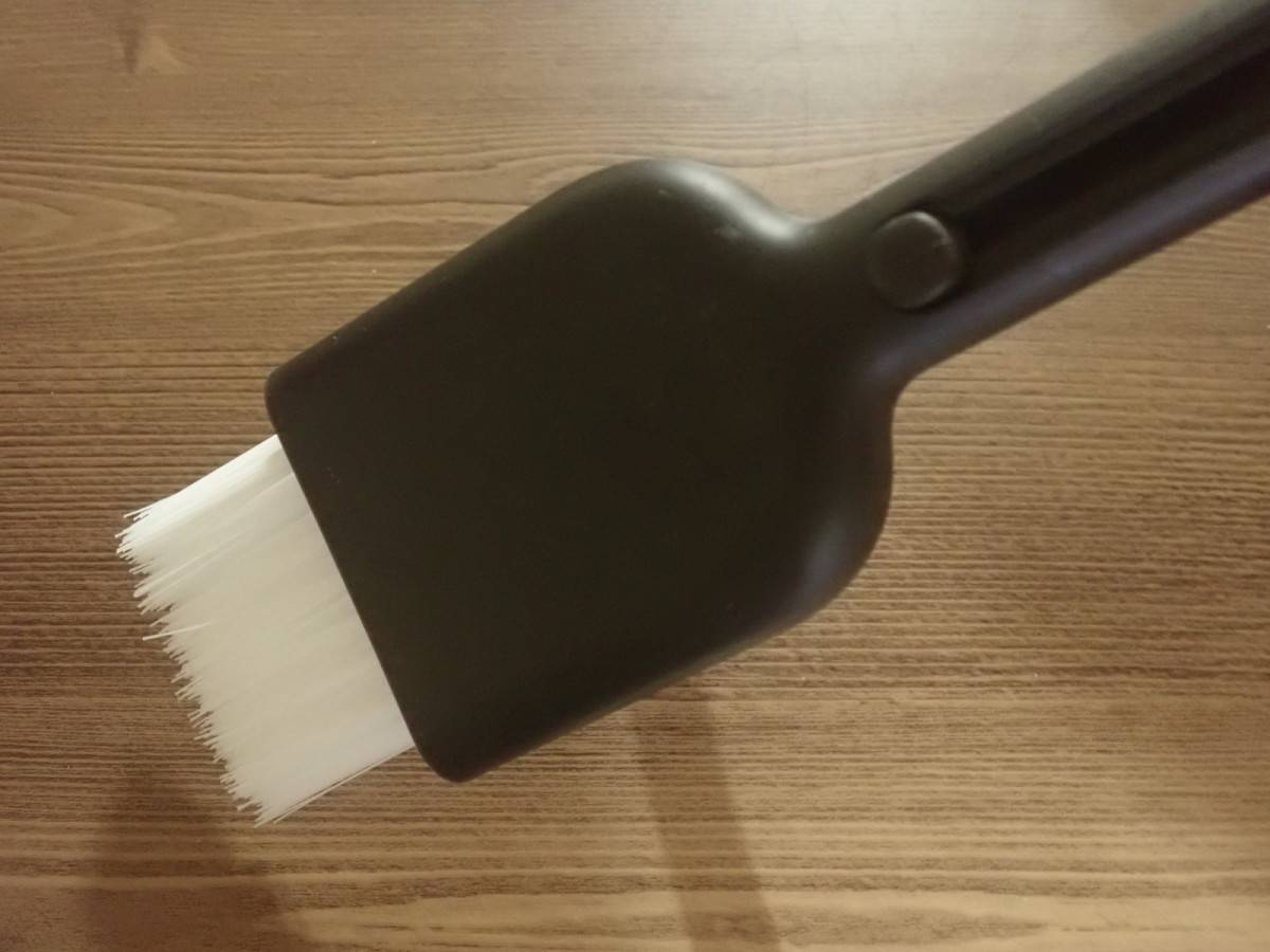 ダイソーのスタンドブラシ