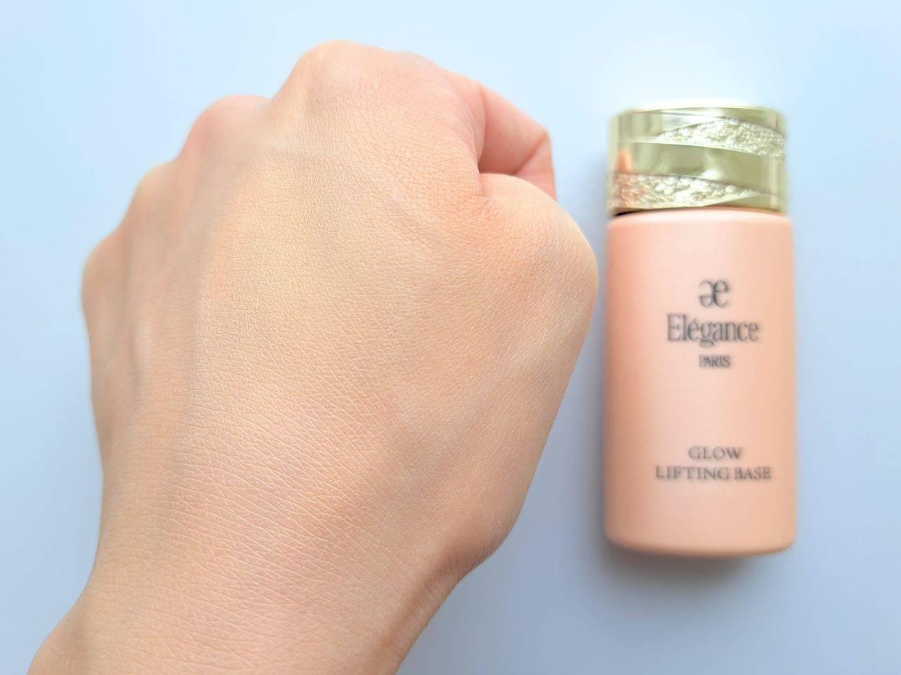 Elégance(エレガンス) グロウリフティング ベース　BE900の手元スウォッチ