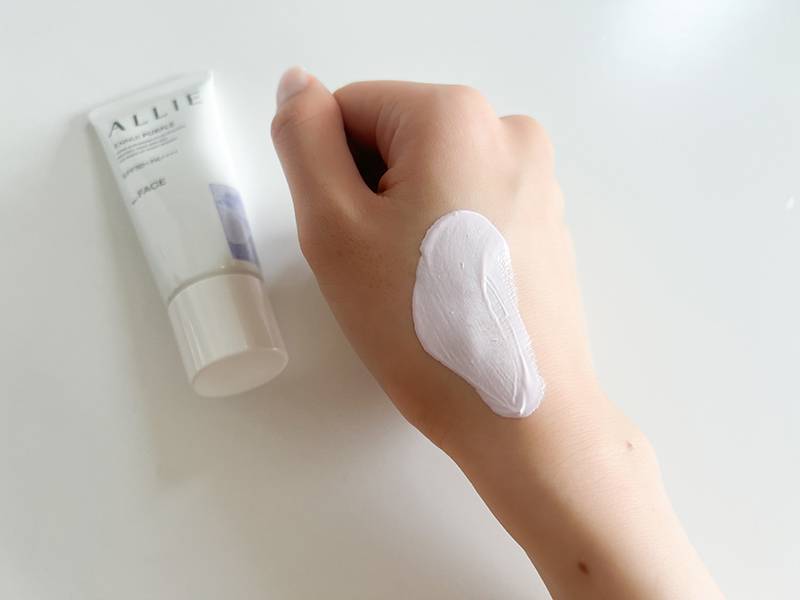 アリィーカラーチューニングUVパープルのテクスチャー