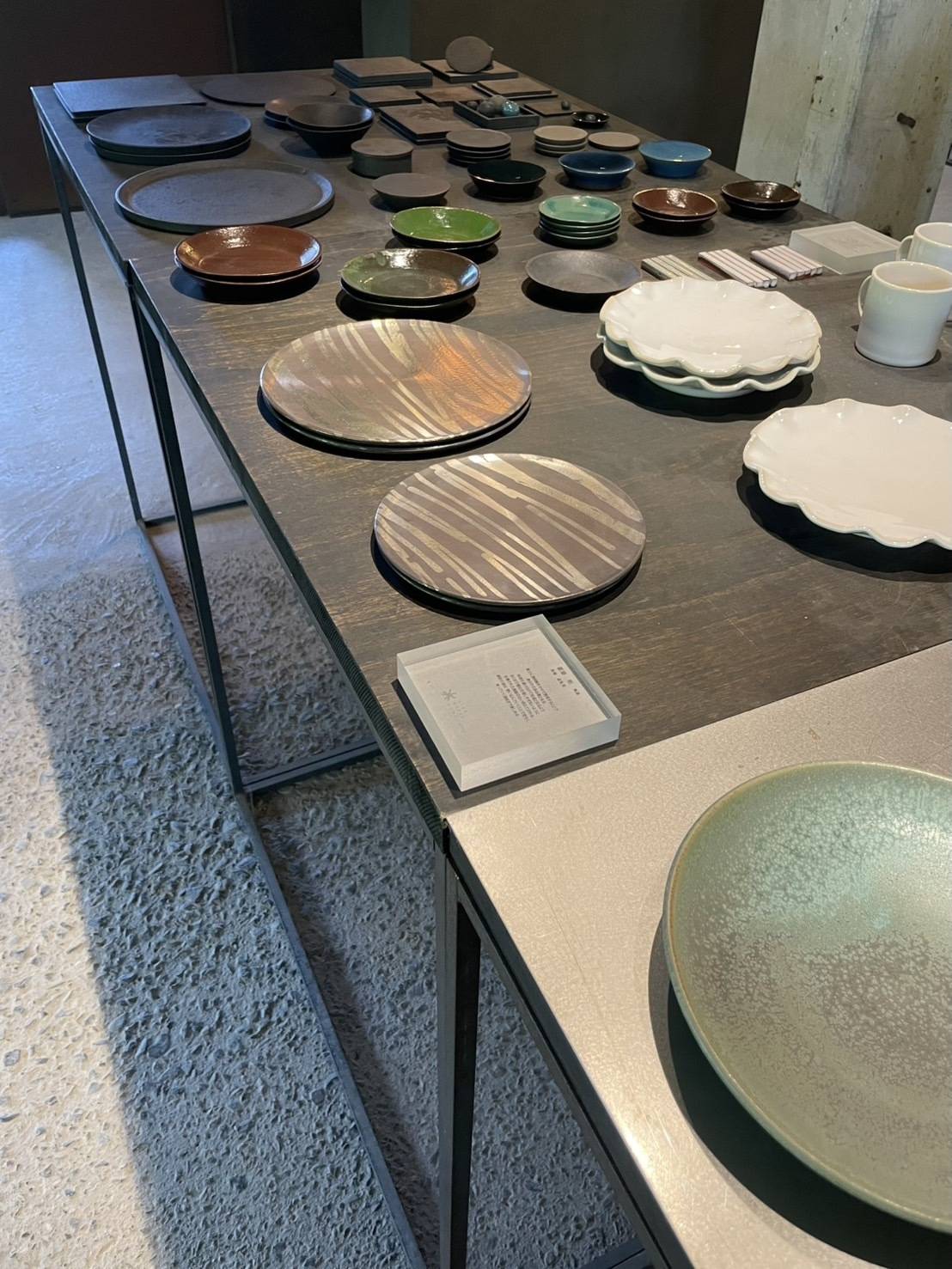 HIRAMATSUGUMIのお皿