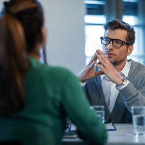 せっかくイケオジなのに残念……。鈍感な40代50代男性の特徴5選