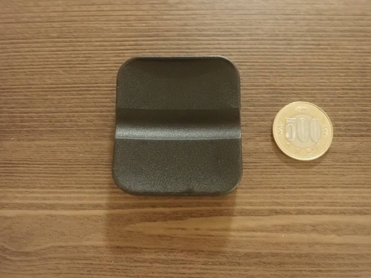 ダイソーのマグネットピンキーパー