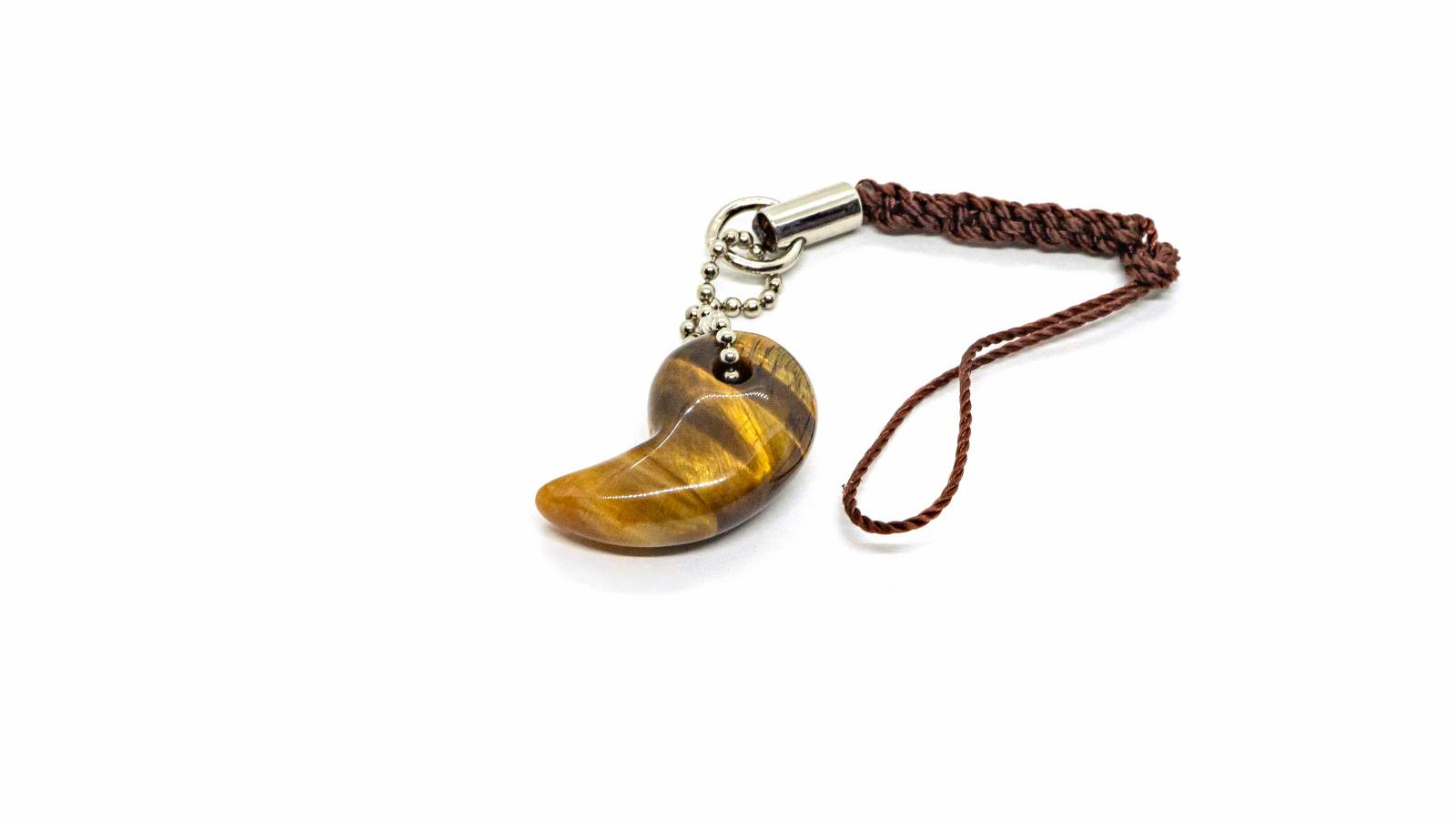 車　魔除け　勾玉