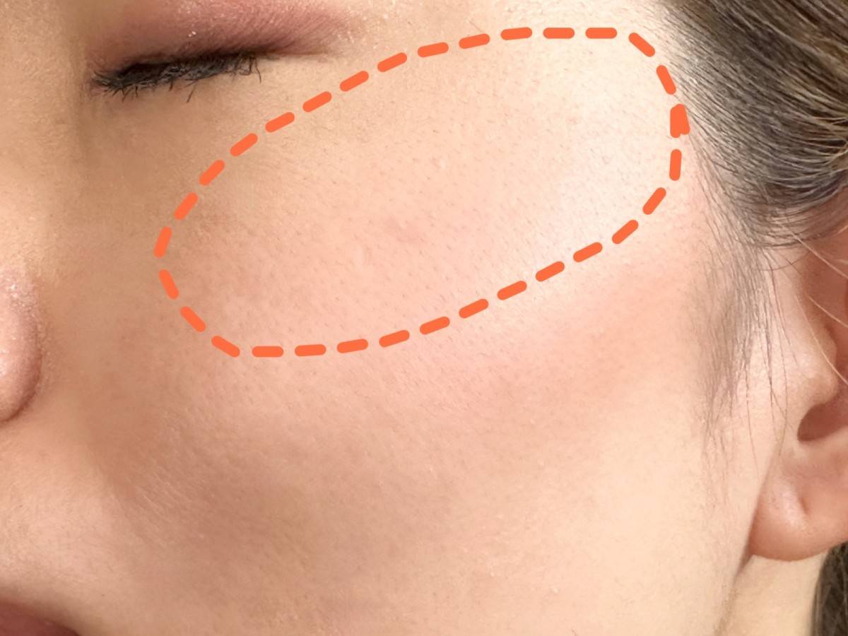 muice　スポットメンテパウダー　使い方①チークのぼかし