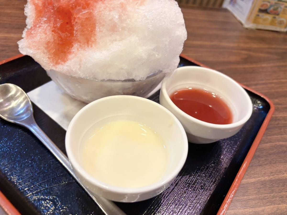 いちごと練乳のかき氷ソフト