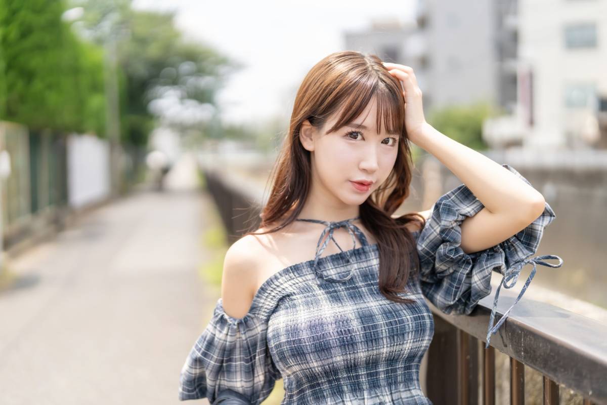 焼肉コーデの女性