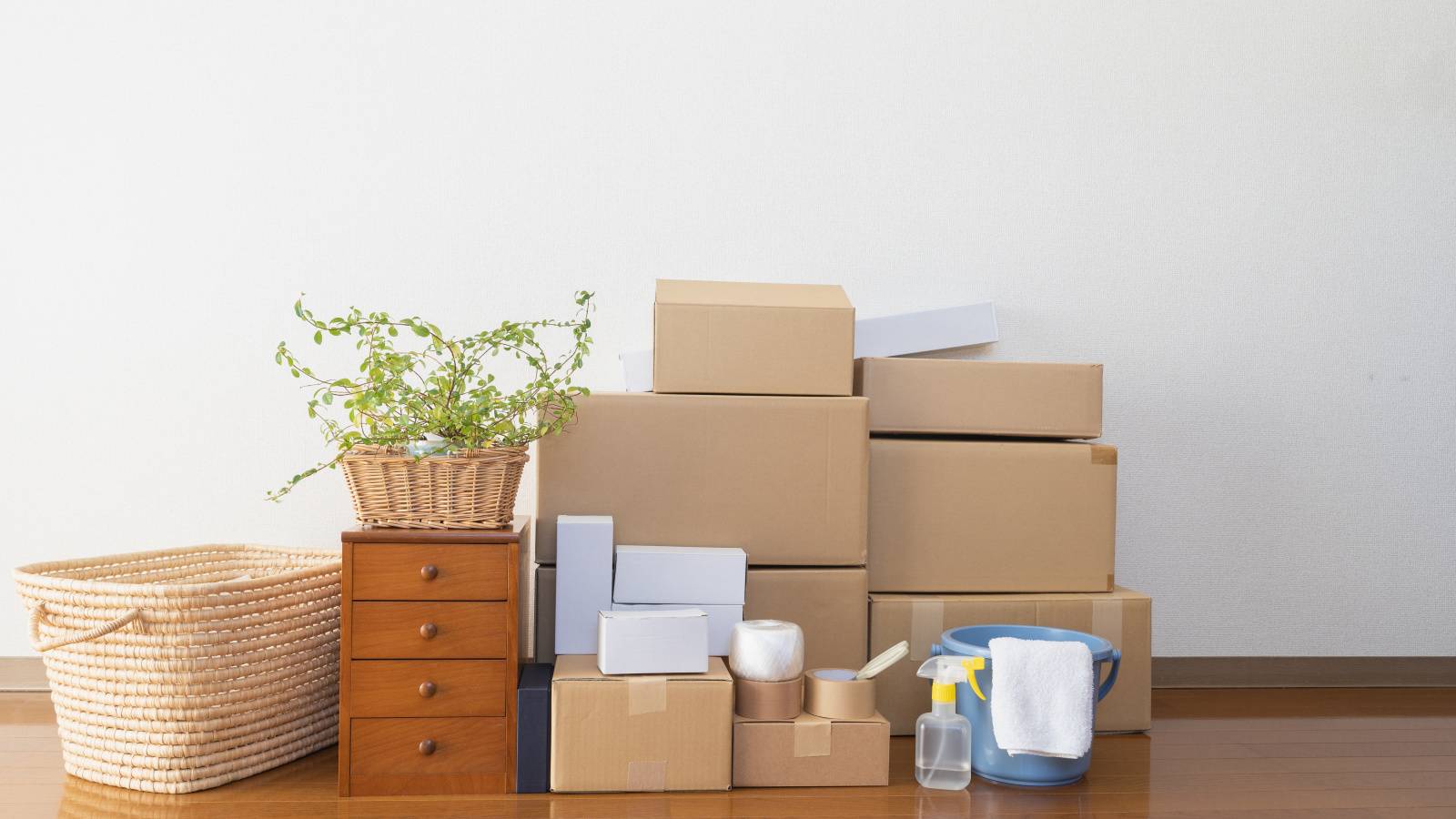 廊下　運を逃す　アイテム　段ボール　荷物