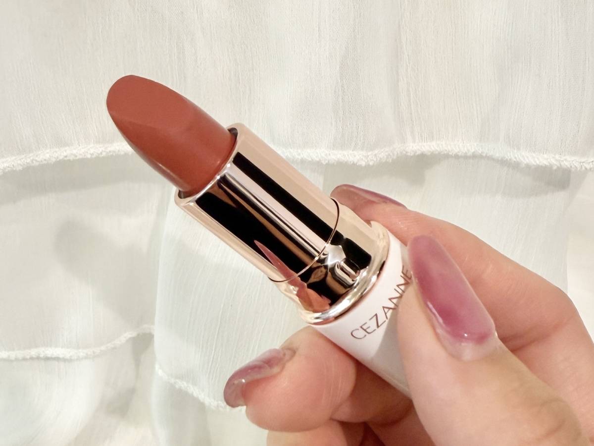 斜めカットで塗りやすい