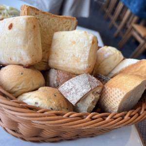 【東京・お台場】パン好き必見！ 「オイスターハウスお台場店」でランチをしてきました♪