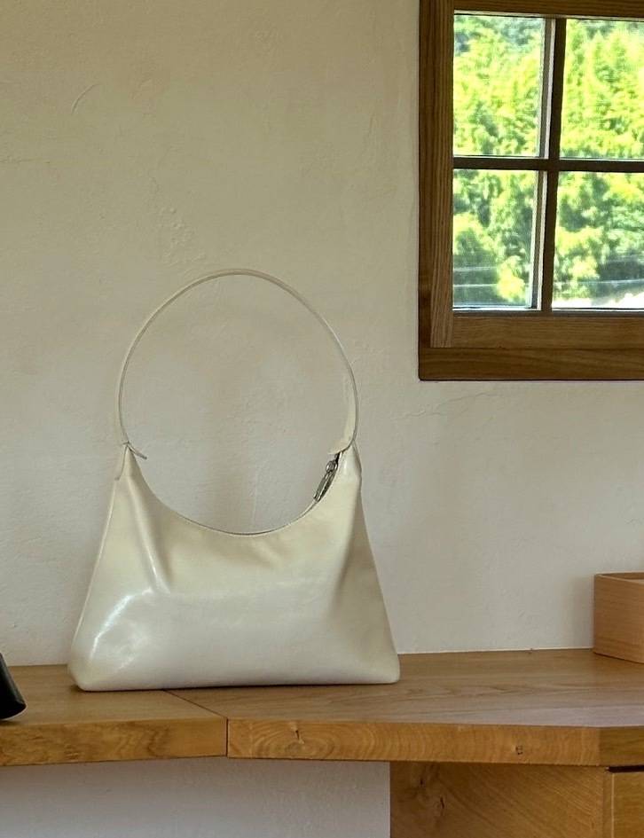 STAND OILの「PLUMP バッグ」