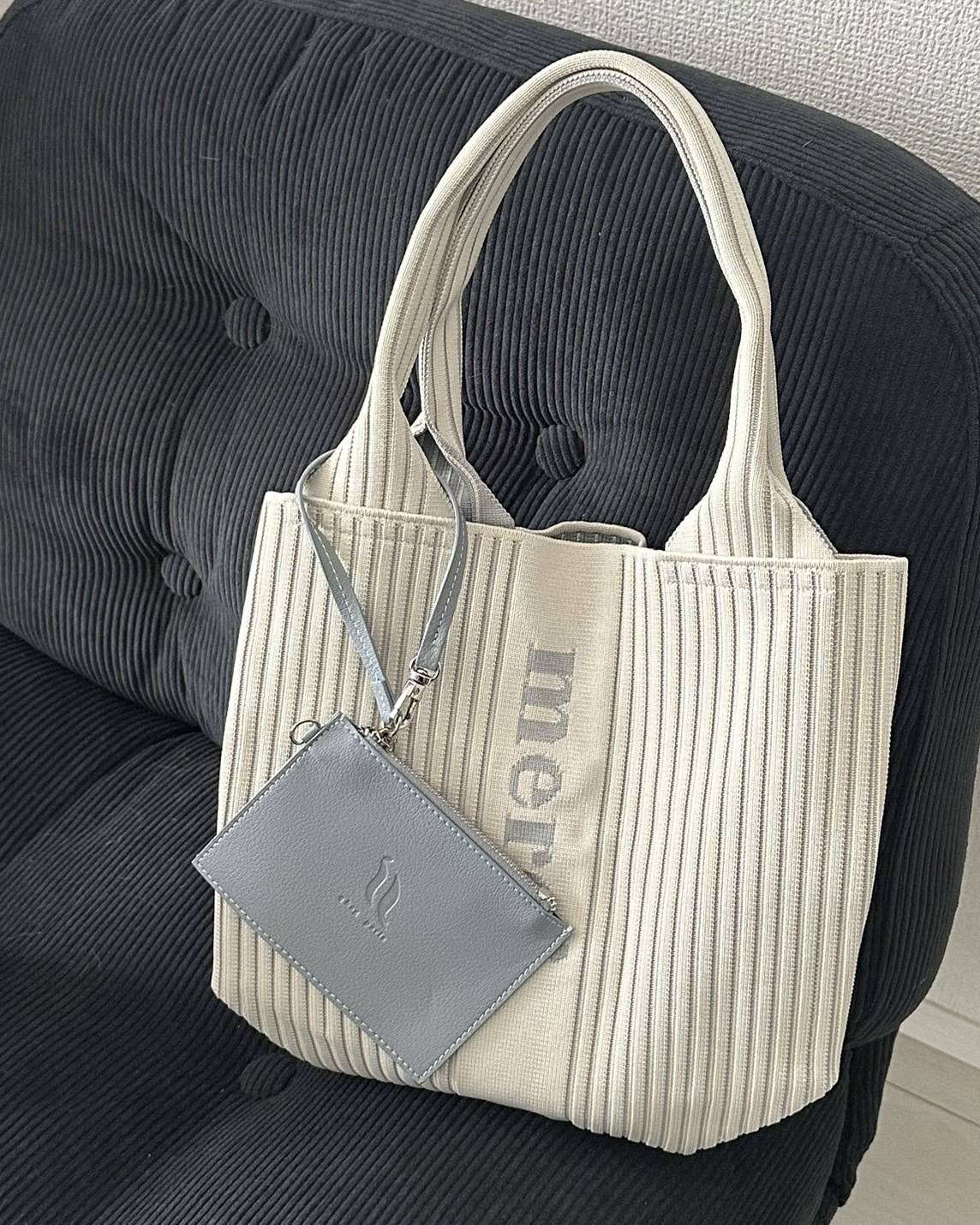 「q bag paris」のニットバッグ