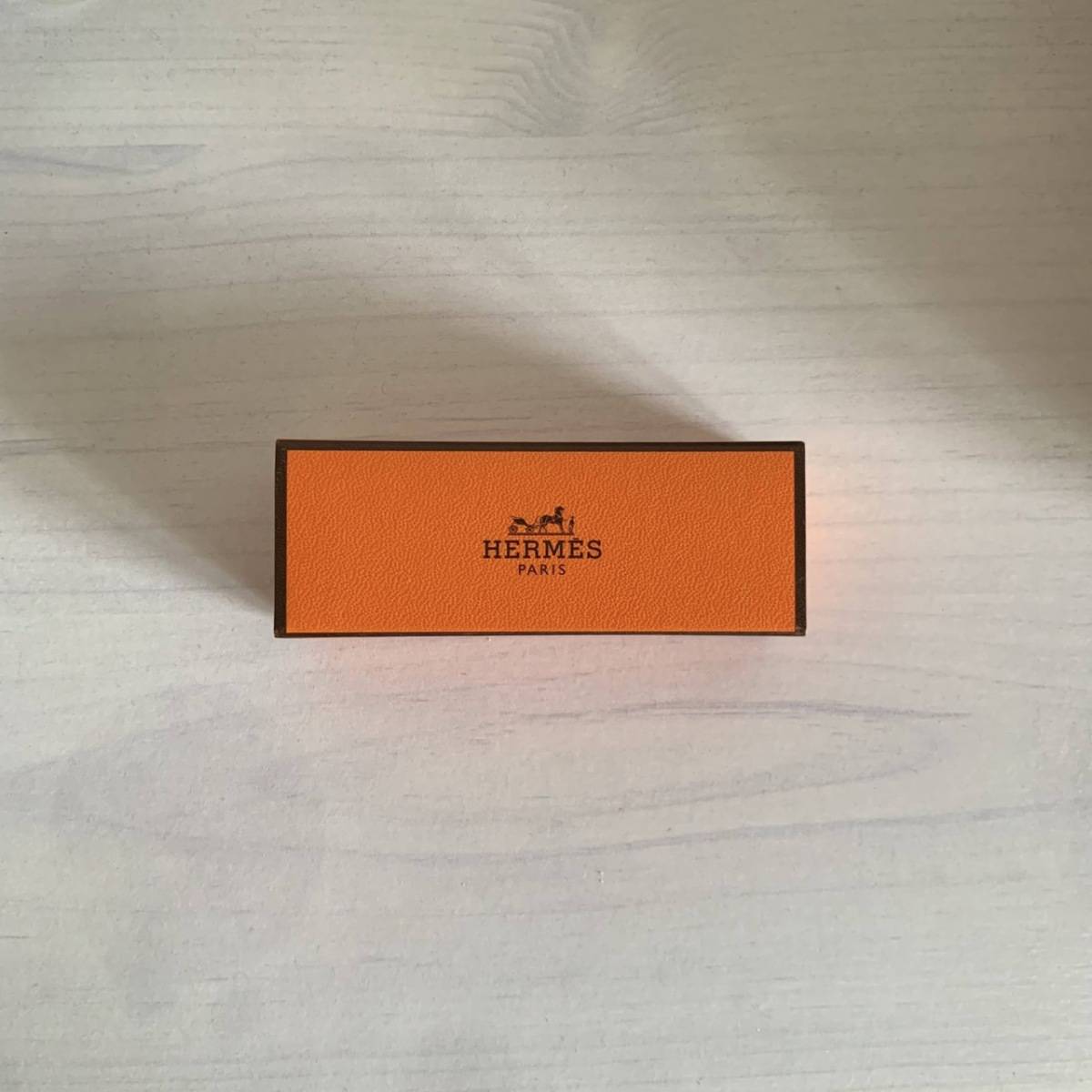 エルメスの保湿リップ