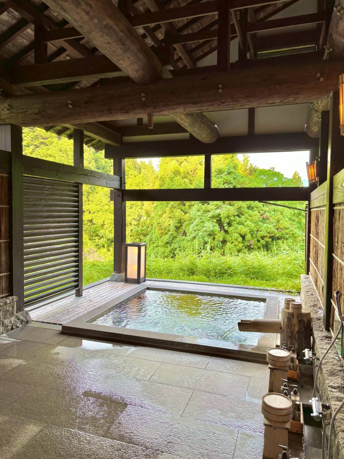 大沢館の貸切露天風呂