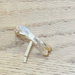 雨の日にもオススメ！巻かずに出来ちゃう簡単ヘアアレンジ！