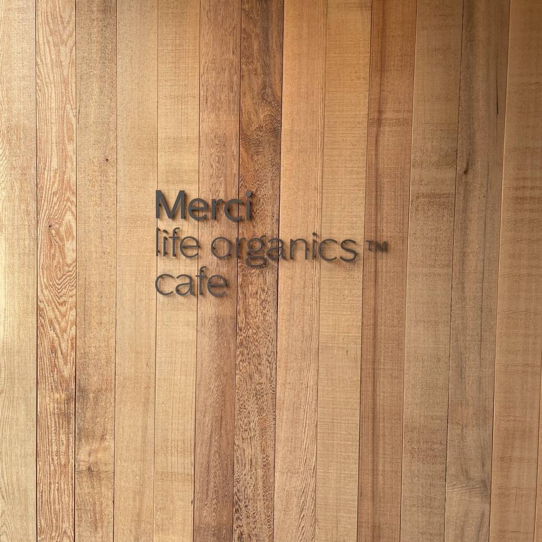 Merci life organics café