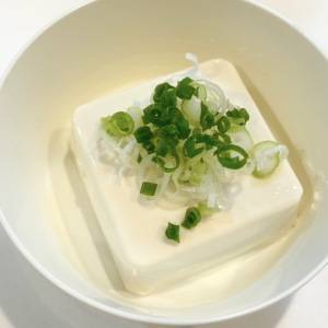 リピ確定！【9/1新発売】の井村屋「濃い豆腐MCTプラス」を食べてみた♪