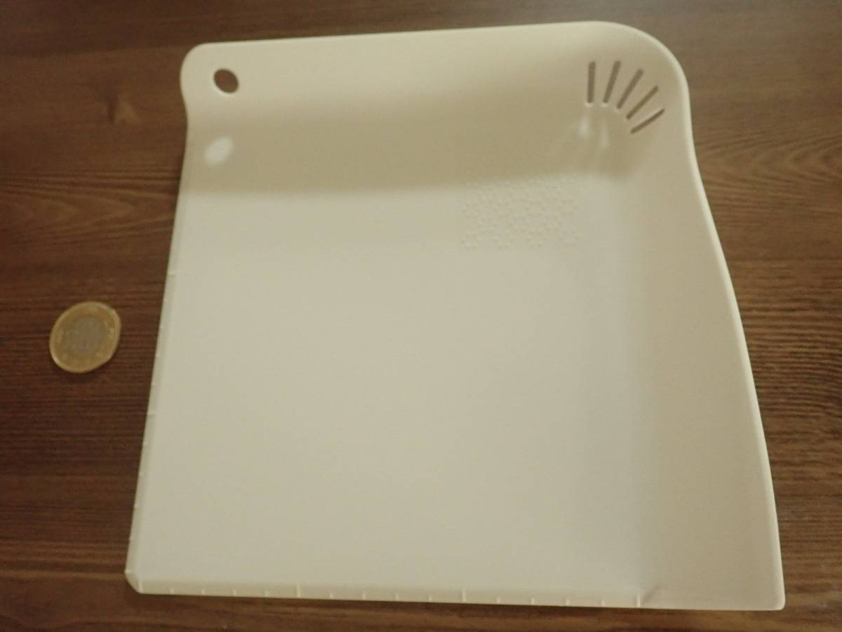 ダイソーの立つちょこっとまな板「抗菌」