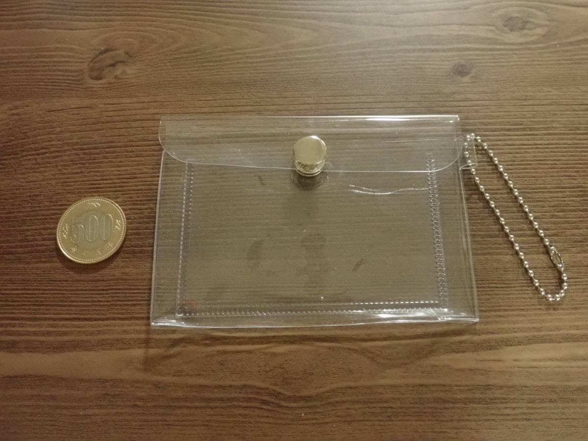 ダイソーのループ付カードホルダー