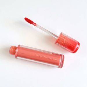 ひと塗りでとんでもなく垢抜ける……。発色長持ちの「最強リップ」