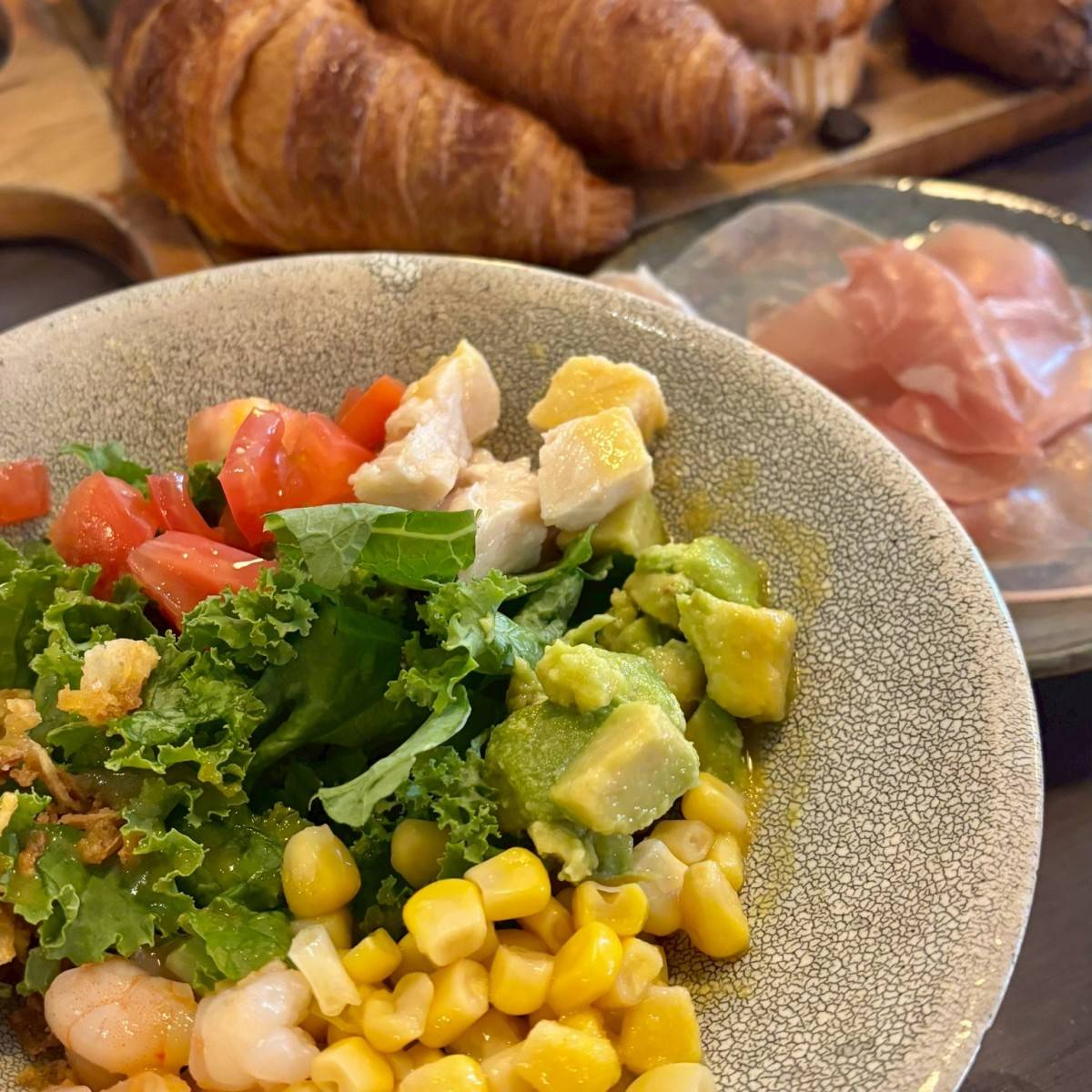 「flour +water横浜」のサラダ