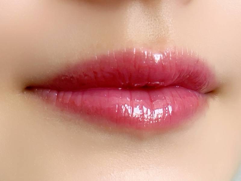 ティントリップジェル214のスウォッチ(唇)