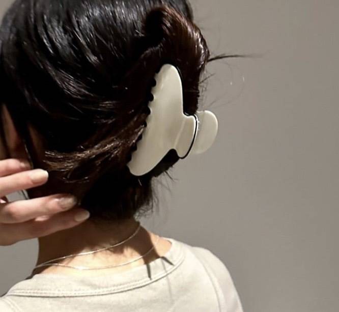 ヘアクリップ着画