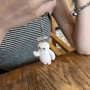 【限定】大人もハマってしまう！可愛すぎるガチャガチャ限定「ディズニー チャーム」