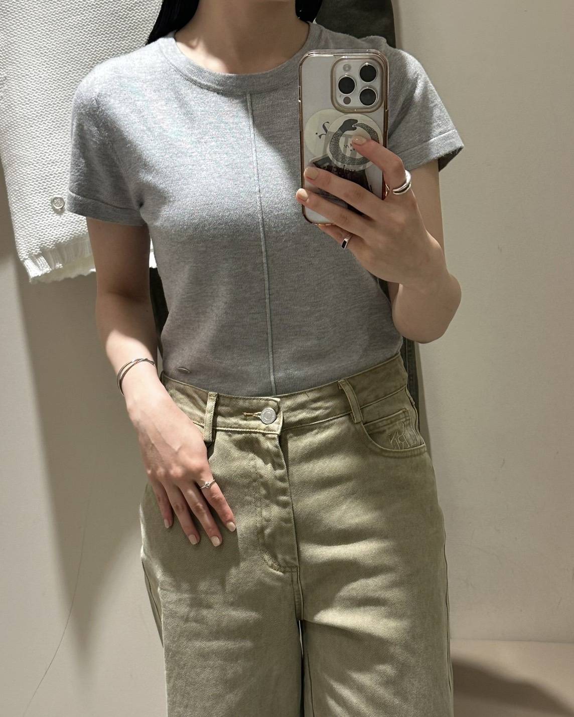 「GENERAL IDEA」の服の着画