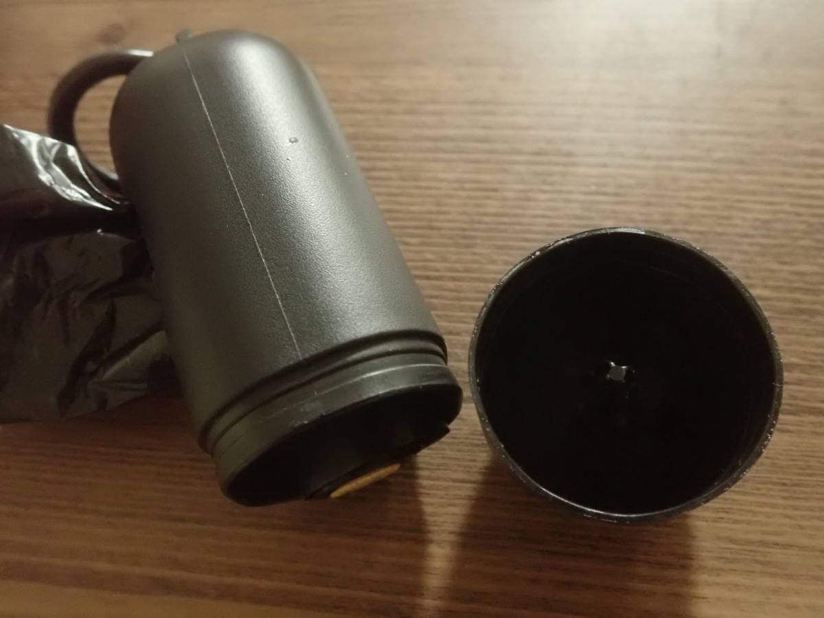 ダイソーの携帯ポリ袋(取り換え用カートリッジ、黒)