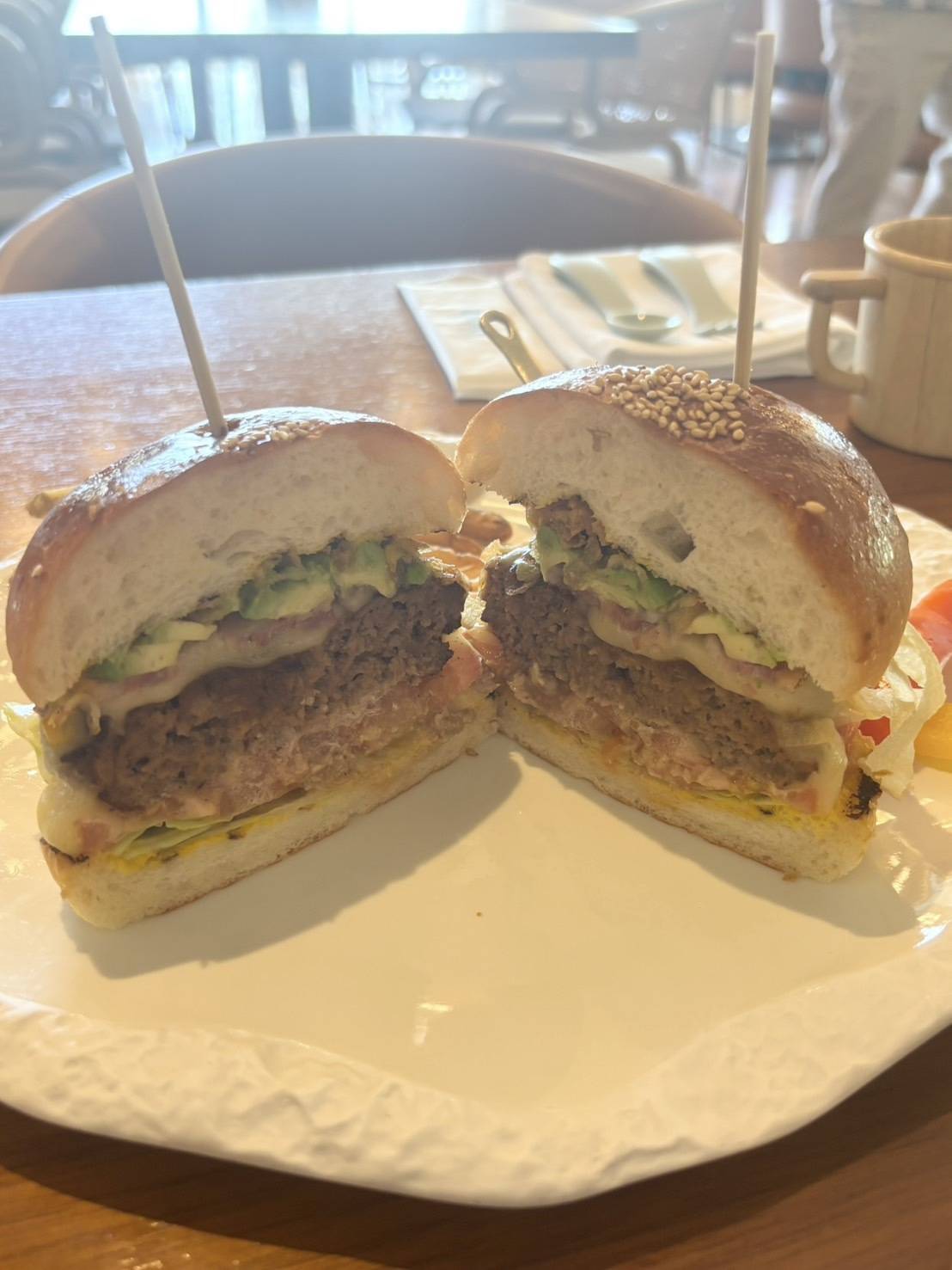 ハレクラニビーフバーガー