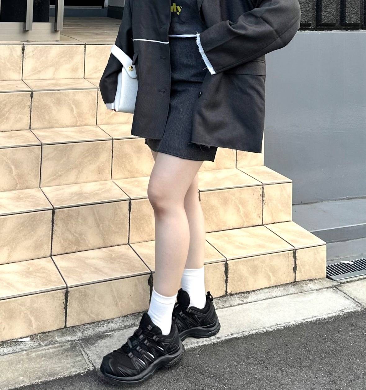 サロモンのスニーカーコーデ