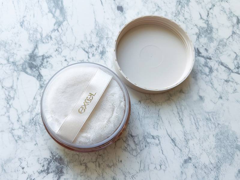 エクセルセラムインパウダーの蓋開け画像