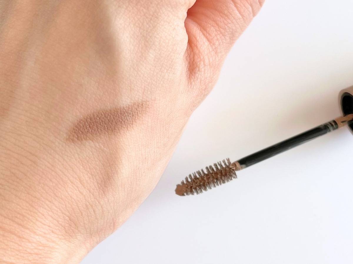 ロムアンド ハンオールブロウカラ 11モカグレーの色味