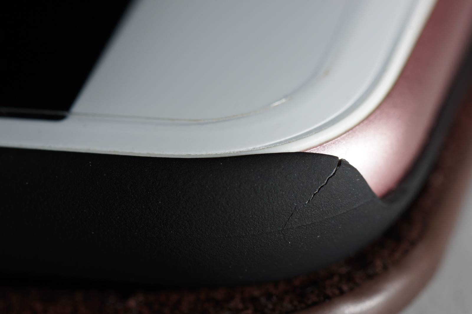 スマホケース　健康運　下がる　割れている