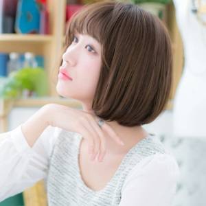  上品見え前下がりボブ 