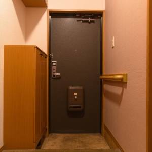 実は風水的に大吉だった！？玄関に置くと幸運を呼ぶ最強アイテム5選