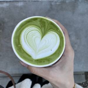 【京都】渡月橋を眺めながらのひと息。テイクアウトOnly「% ARABICA Kyoto Arashiyama」