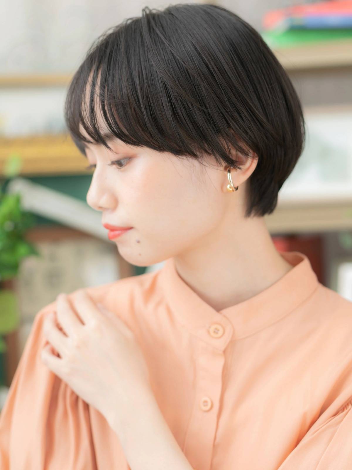 暗髪コンパクトショート